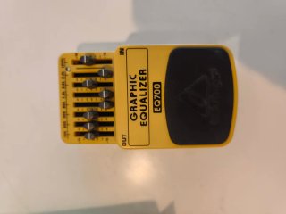 4 pedales de guitarra