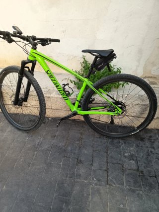 Bicicleta Montagna Specialized 29