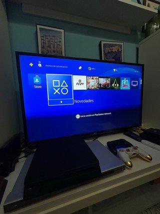 PS4 Slim 500GB + 2 Mandos + Juegos