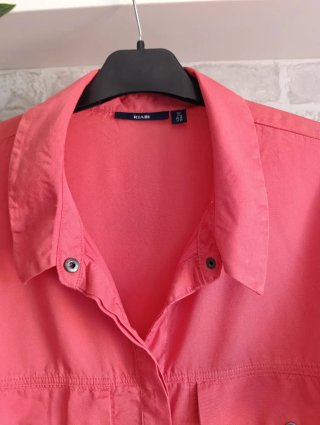 Camisa rosa de manga corta