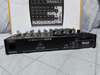 Behringer Xenyx 1202 Mezclador