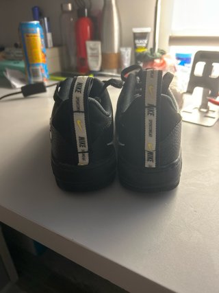Nike Air Force 1 LV8 Utility Negras