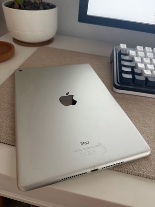 iPad 6ª Gen 128GB Plata