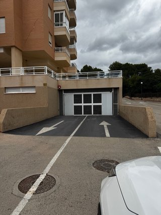 Plaza de garaje en poniente