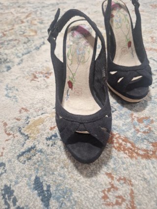 Zapatos de tacón negros