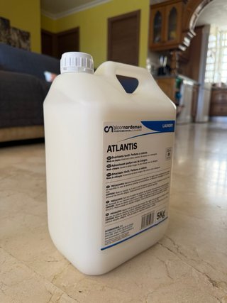 Lote Lavandería Profesional: Detergente Color 5Kg