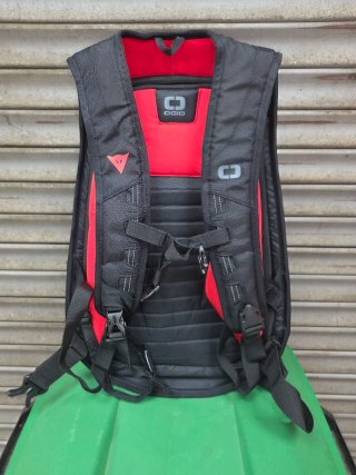 Mochila Dainese Moto Negra y Roja