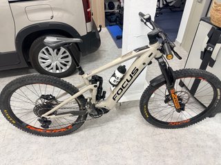 Bicicleta eléctrica Focus Sam 2 Solo 2700km
