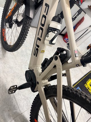 Bicicleta eléctrica Focus Sam 2 Solo 2700km