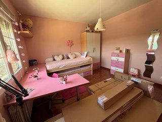 Habitación juvenil completa rosa y blanca