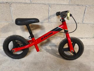 Bici sin pedales Btwin roja