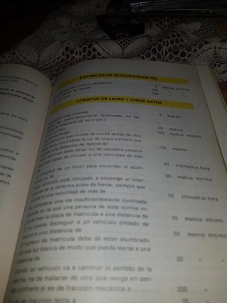 Libro antiguo de Autoescuela 70's