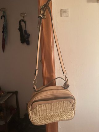 Mini abito turchese e borsetta