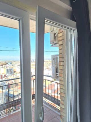 Ventanal PVC Oscilobatiente