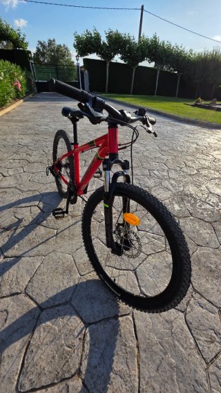 Bicicleta Rockrider ST900 24 Roja