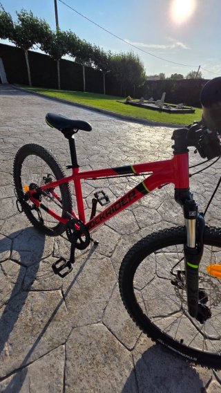 Bicicleta Rockrider ST900 24 Roja