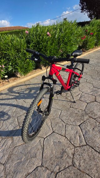 Bicicleta Rockrider ST900 24 Roja