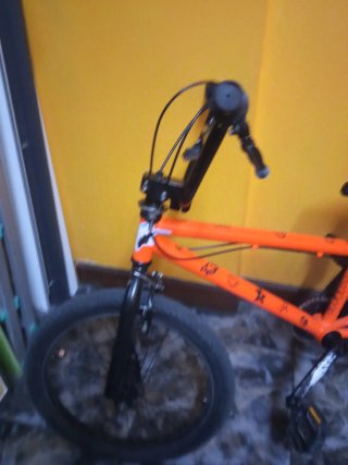 Bicicleta BMX Naranja escucho ofertas