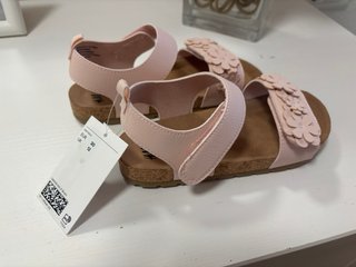 Sandalias niña H&M flores rosa