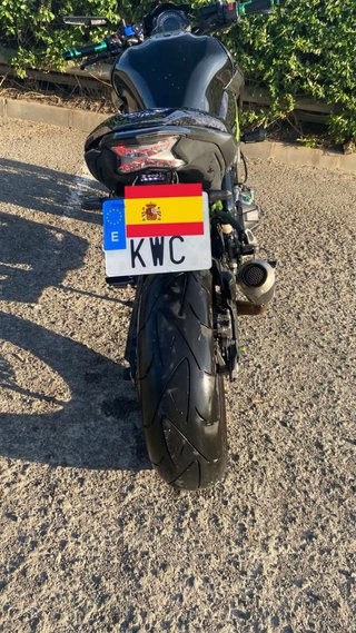 Kawasaki Z900 Negra y Verde