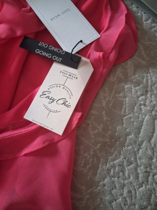 Vestido fiesta rosa volantes