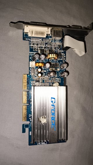 Placa ASRock K7 + FX5200 + 768MB RAM