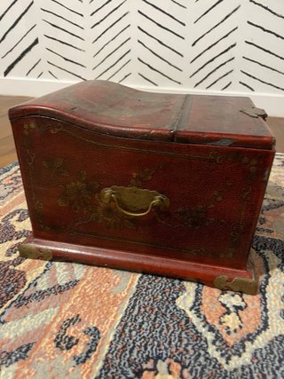 Joyero antiguo chino rojo y dorado