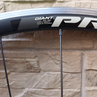 Ruedas Giant PR-2