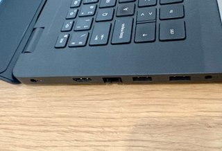 Dell Vostro 3400 Portátil