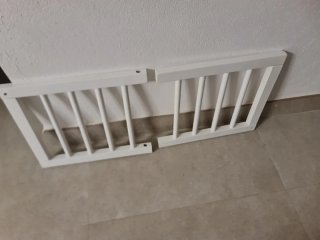 Cuna estilo Montessori madera y blanco