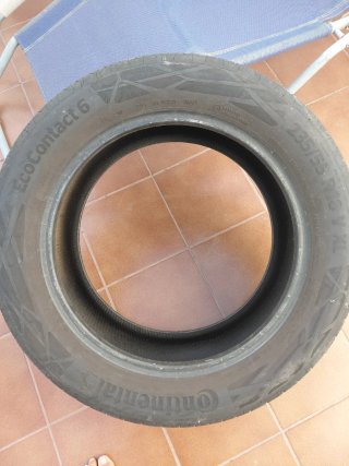 Neumático Continental 235/55 R18 Usado