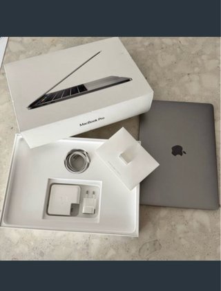 MacBook Pro Gris Espacial