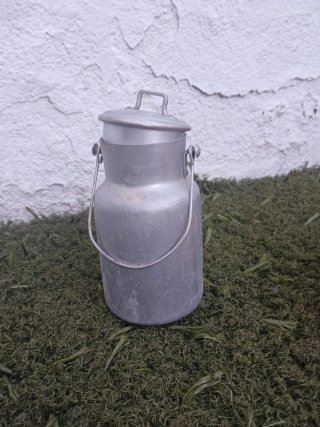 Cántaro de leche de aluminio
