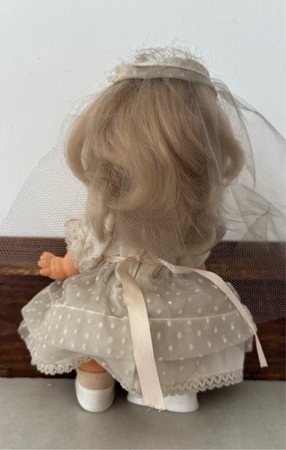 Muñeca Famosa May Primera Comunión