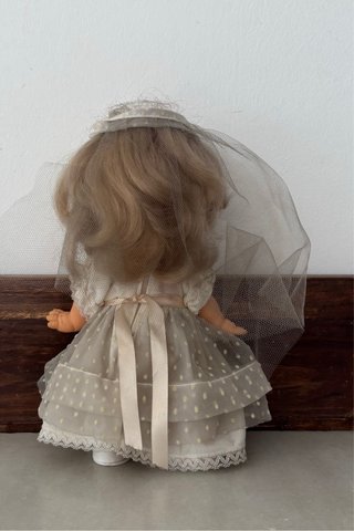Muñeca Famosa May Primera Comunión