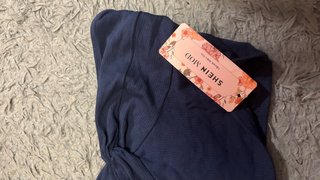 Top palabra de honor azul marino con nudo