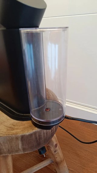 Cafetera Nespresso Vertuo Blanca y Negra