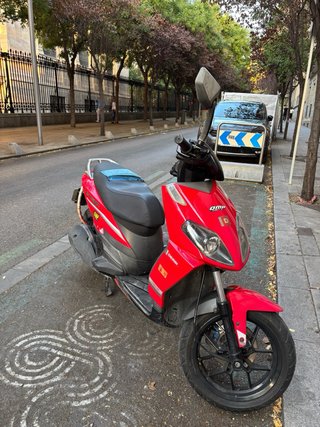 Derbi Variant Sport 125 Roja