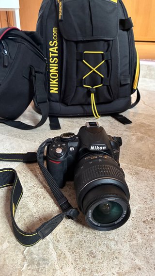 Cámara Réflex Nikon D3100 + Accesorios