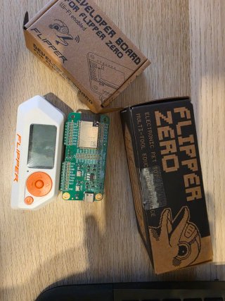 Flipper Zero + Módulo Wi-Fi