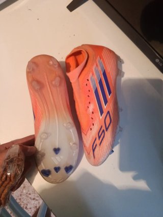 Adidas F50 Naranja con calcetín
