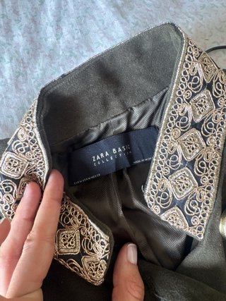 Chaqueta Zara verde bordada