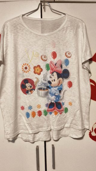 Camiseta Blanca con Estampado Minnie y Mickey