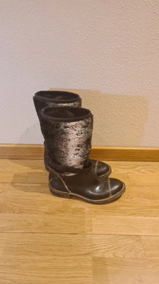 Botas de agua Cento marrón y beige.