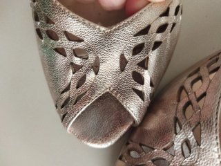 Zapatos dorados vintage mujer