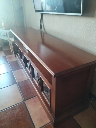 Mueble TV Madera Nogal con Puertas Cristal
