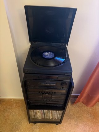 Equipo de música con tocadiscos