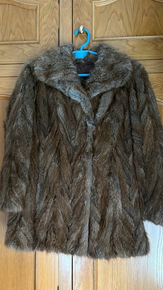 Chaquetón de pelo marrón