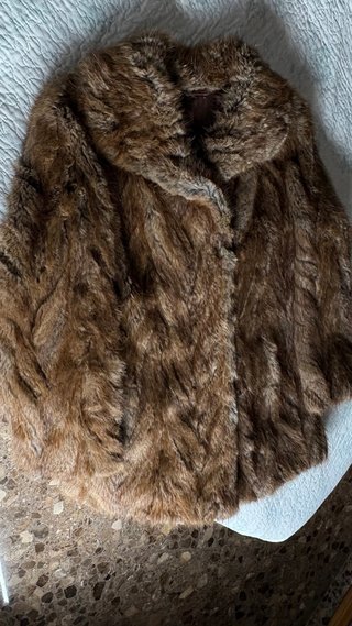 Chaquetón de pelo marrón