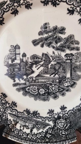 Plato antiguo loza Sacavem Portugal